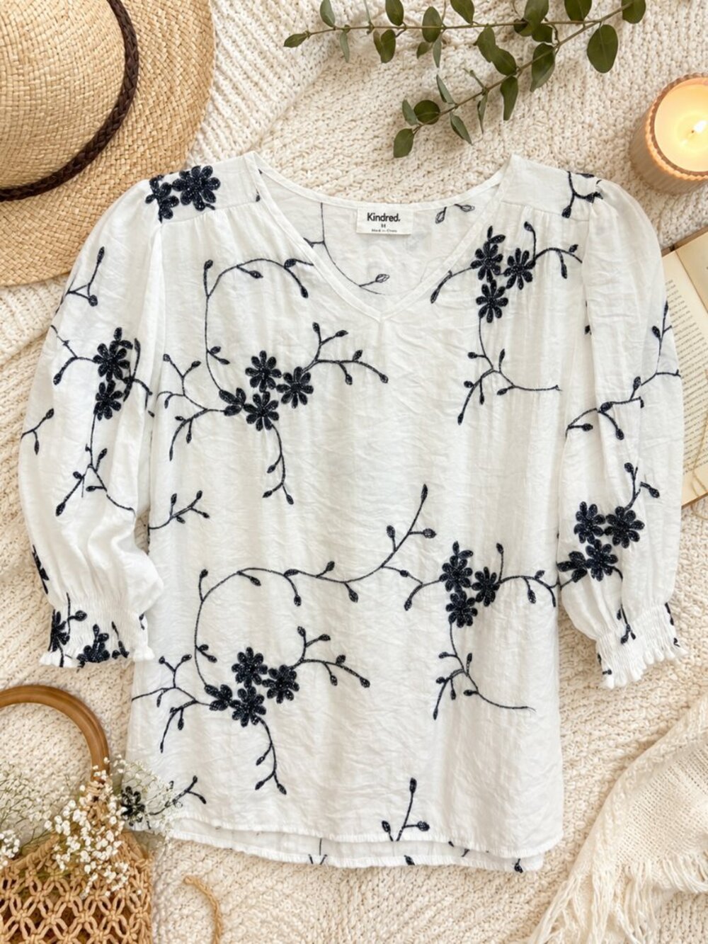 Kindred White Beaded Floral Embroidered Boho Blouse Cottagecore Puff Sleeve Top